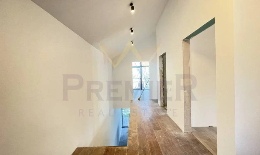 Къща с три спални – Ален мак -  - снимка 9 - Имоти Премиер