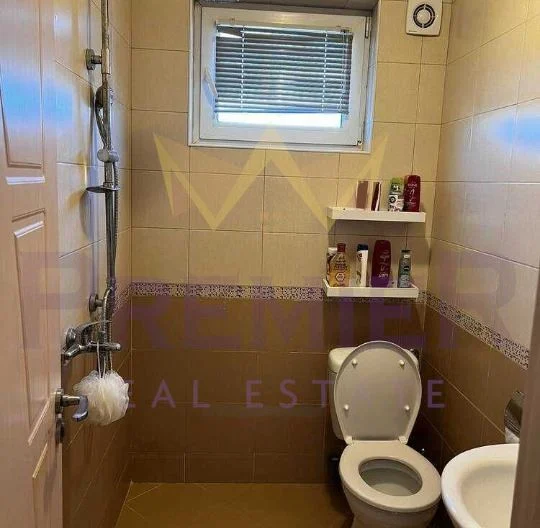 Къща с три спални и басейн с. Тръстиково -  - снимка 16 - Имоти Премиер