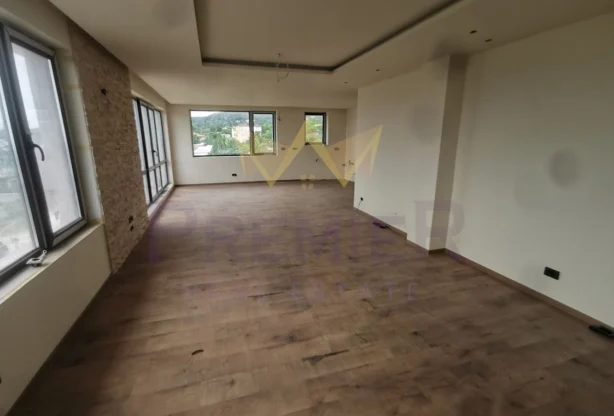 Агенция за недвижими имоти - Имоти Премиер - имот - 677924, Цена: 450000 EUR