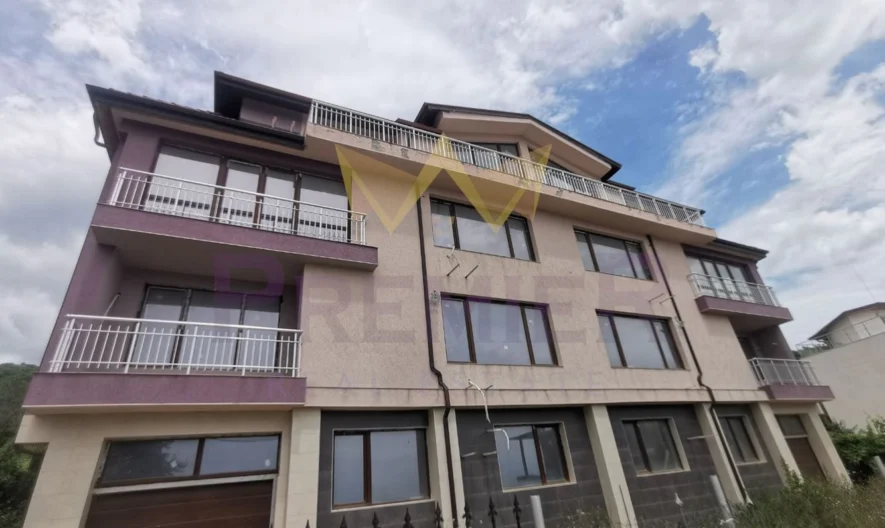 Къща с уникална морска гледка и много потенциал - - снимка 11 - Имоти Премиер