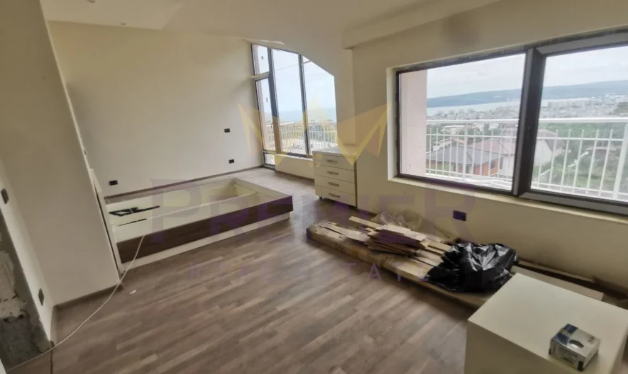 Къща с уникална морска гледка и много потенциал - - снимка 7 - Имоти Премиер