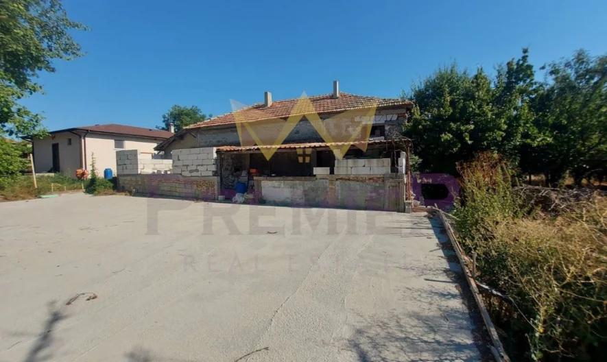 Къща с в с. Зорница, област Варна -  - снимка 1 - Имоти Премиер