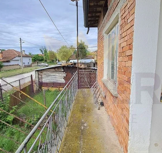 Къща с. Величково, обл. Варна -  - снимка 16 - Имоти Премиер