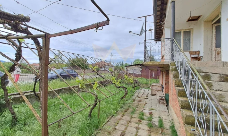 Къща с. Величково, обл. Варна -  - снимка 17 - Имоти Премиер