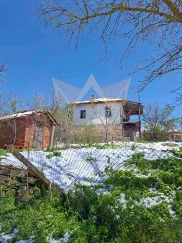 Къща със стопанска постройка -  - снимка 4 - Имоти Премиер