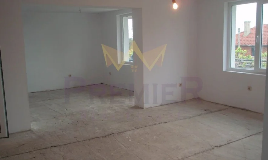 Къща с.Бенковски  – РЗП 285 –  двор 1200 кв.м. -  - снимка 11 - Имоти Премиер