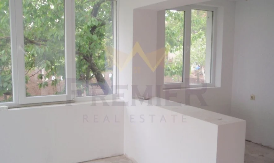 Къща с.Бенковски  – РЗП 285 –  двор 1200 кв.м. -  - снимка 12 - Имоти Премиер