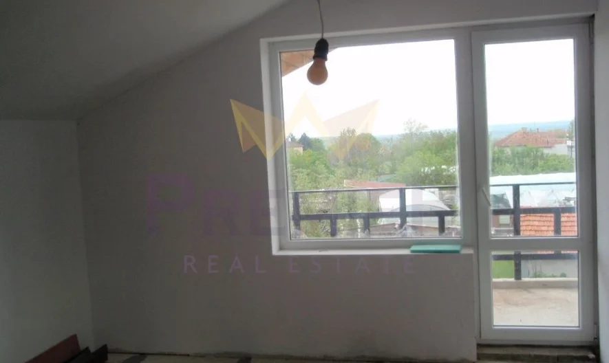 Къща с.Бенковски  – РЗП 285 –  двор 1200 кв.м. -  - снимка 13 - Имоти Премиер