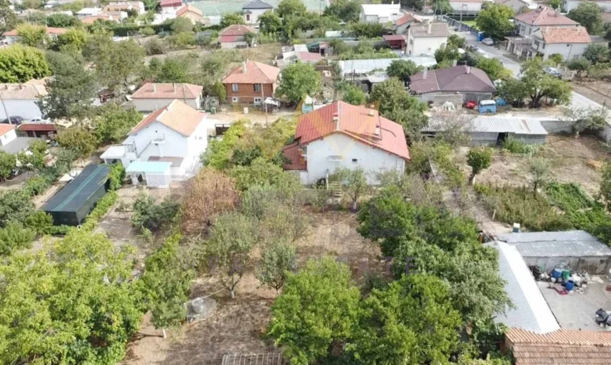 Къща с.Бенковски  – РЗП 285 –  двор 1200 кв.м. -  - снимка 3 - Имоти Премиер