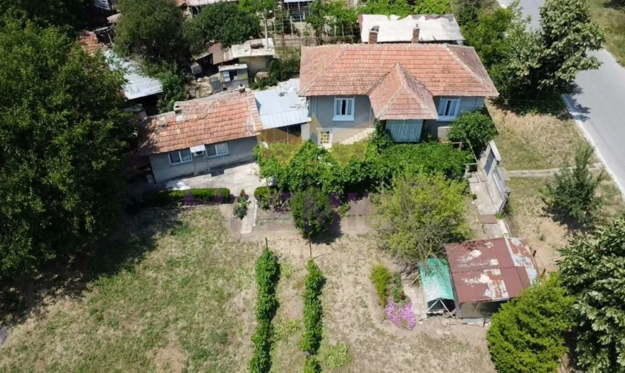 Къща с.Дъбравино, общ. Аврен, обл. Варна -  - снимка 11 - Имоти Премиер