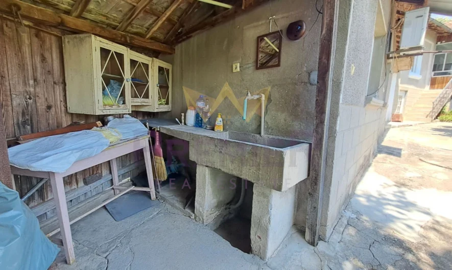 Къща с.Дъбравино, общ. Аврен, обл. Варна -  - снимка 18 - Имоти Премиер