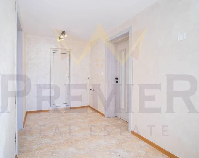 Къща след ремонт кв. Виница - - снимка 11 - Имоти Премиер