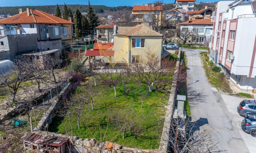 Къща след ремонт кв. Виница - - снимка 14 - Имоти Премиер