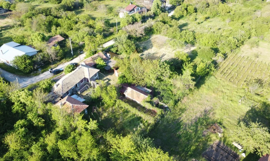 Къща в Аврен - - снимка 2 - Имоти Премиер