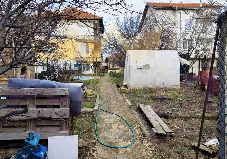 КЪЩА В ДОЛНАТА ЧАСТ НА ВИНИЦА -  - снимка 20 - Имоти Премиер