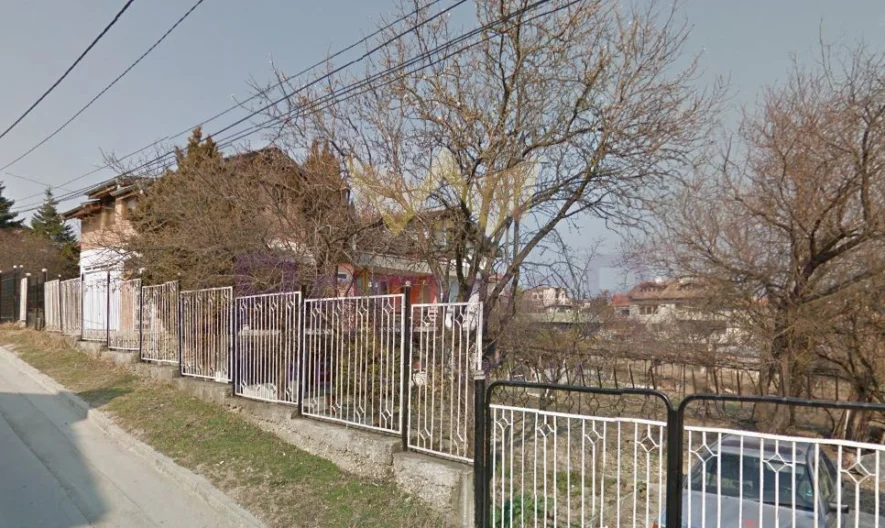 Къща в елитен район -  - снимка 1 - Имоти Премиер