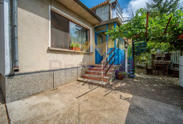 Агенция за недвижими имоти - Имоти Премиер - имот - 1195165, Цена: 130000 EUR