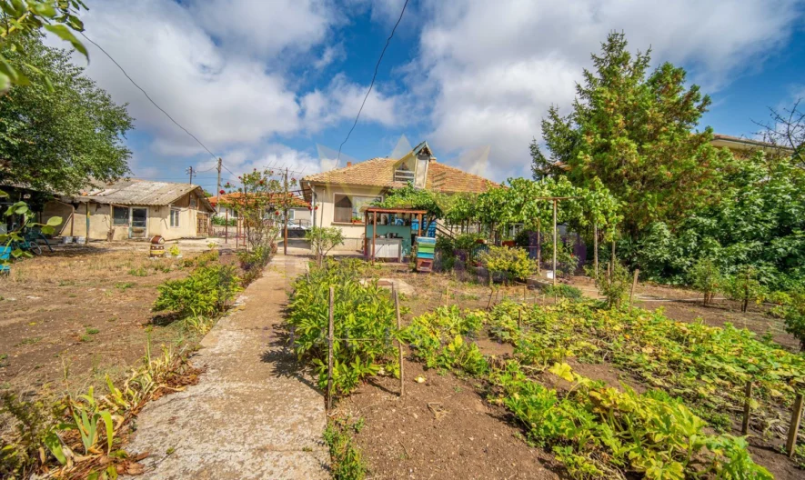 Къща в гр. Балчик -  - снимка 3 - Имоти Премиер