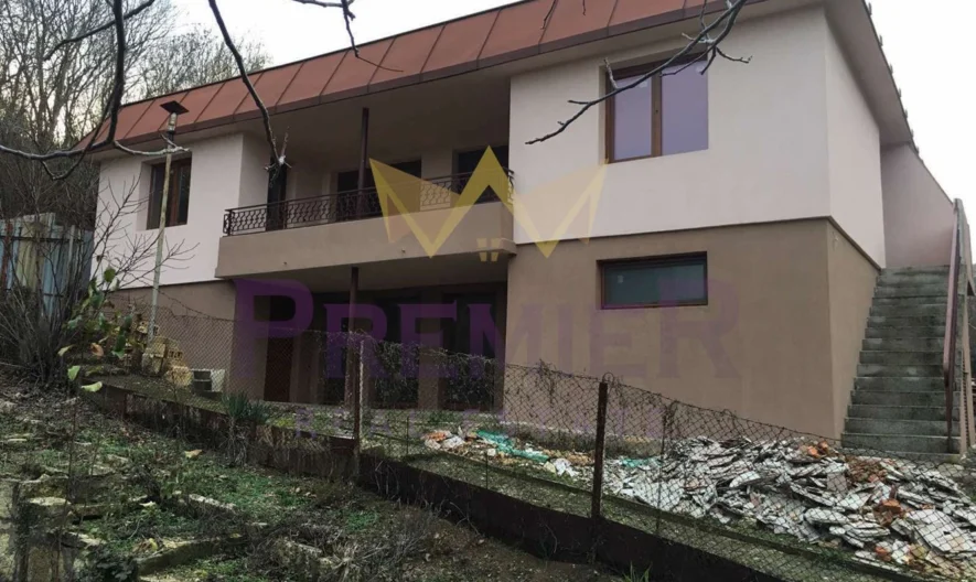 Къща в гр. Балчик -  - снимка 3 - Имоти Премиер