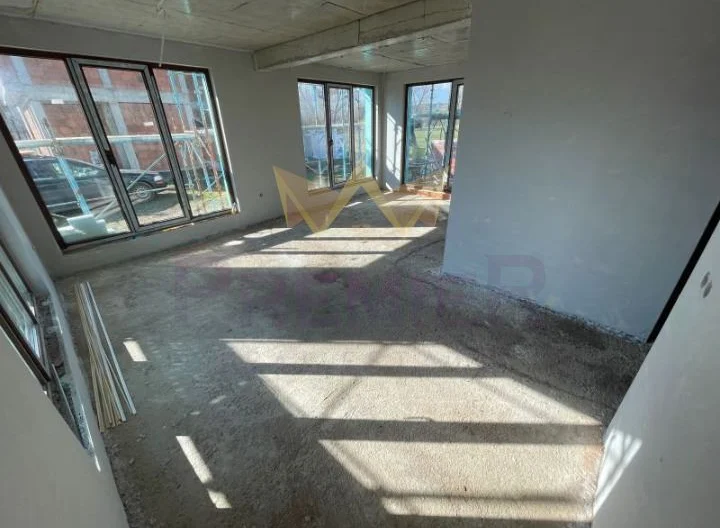 Къща в гр. Костинброд -  - снимка 3 - Имоти Премиер