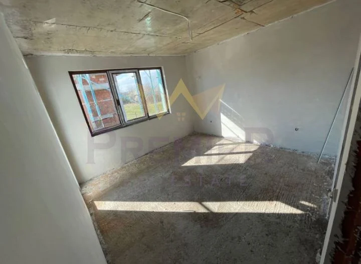 Къща в гр. Костинброд -  - снимка 9 - Имоти Премиер