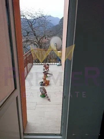 Къща в гр. Кричим -  - снимка 15 - Имоти Премиер