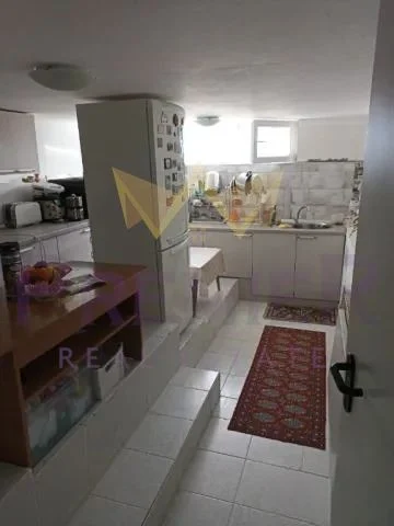 Къща в гр. Кричим -  - снимка 16 - Имоти Премиер