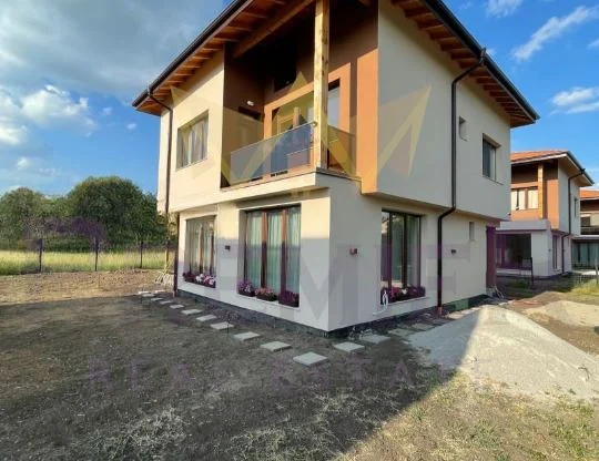 Агенция за недвижими имоти - Имоти Премиер - имот - 1077922, Цена: 329000 EUR