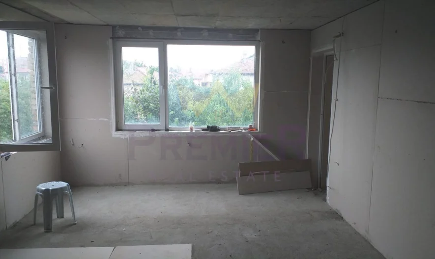 Къща в град Вълчи дол -  - снимка 8 - Имоти Премиер