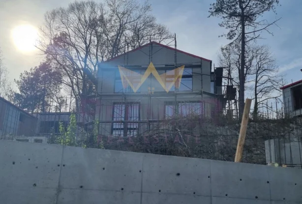 Агенция за недвижими имоти - Имоти Премиер - имот - 770337, Цена: 247000 EUR