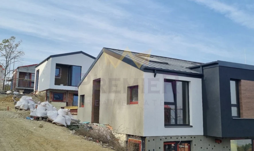 Къща в кв. Аспарухово -  - снимка 14 - Имоти Премиер