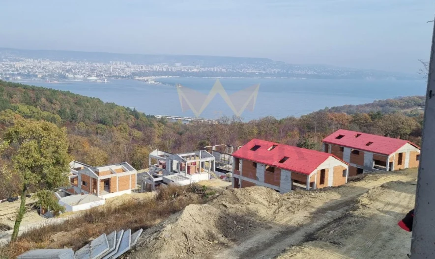 Къща в кв. Аспарухово -  - снимка 18 - Имоти Премиер