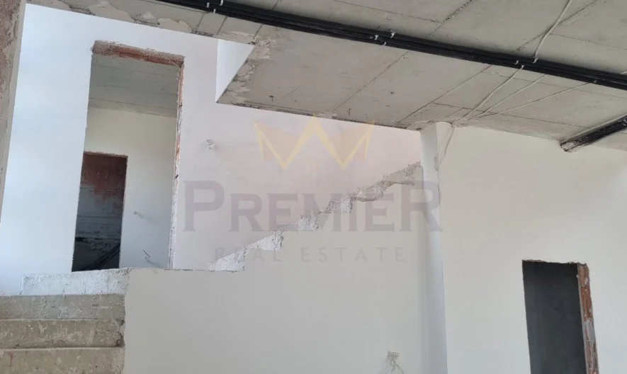 Къща в кв. Аспарухово -  - снимка 9 - Имоти Премиер