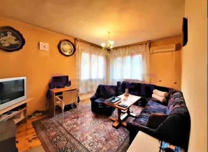 Къща в кв. Бояна -  - снимка 1 - Имоти Премиер