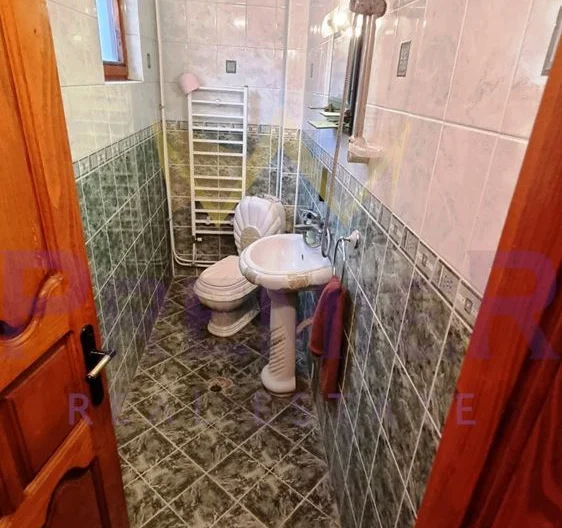 КЪЩА в кв.Бриз - - снимка 11 - Имоти Премиер