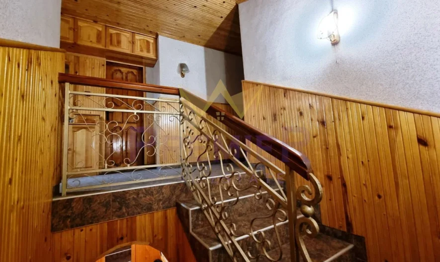 КЪЩА в кв.Бриз -  - снимка 19 - Имоти Премиер