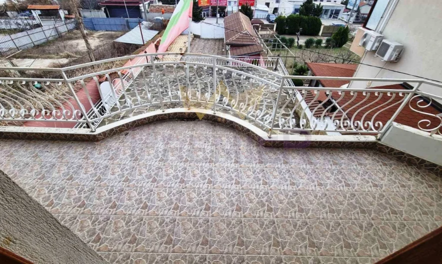 КЪЩА в кв.Бриз - - снимка 24 - Имоти Премиер