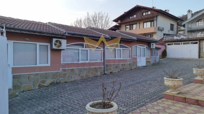 КЪЩА в кв.Бриз -  - снимка 26 - Имоти Премиер