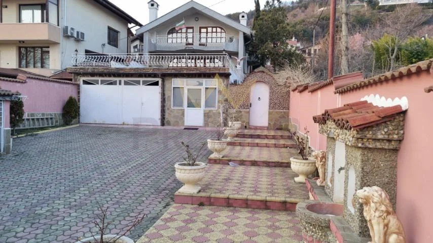 КЪЩА в кв.Бриз -  - снимка 27 - Имоти Премиер