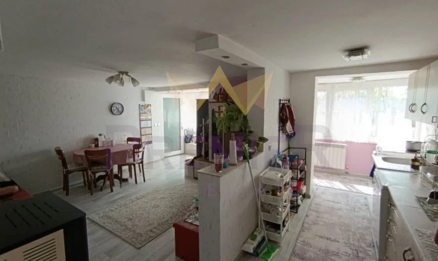 Къща в кв.Галата -  - снимка 11 - Имоти Премиер