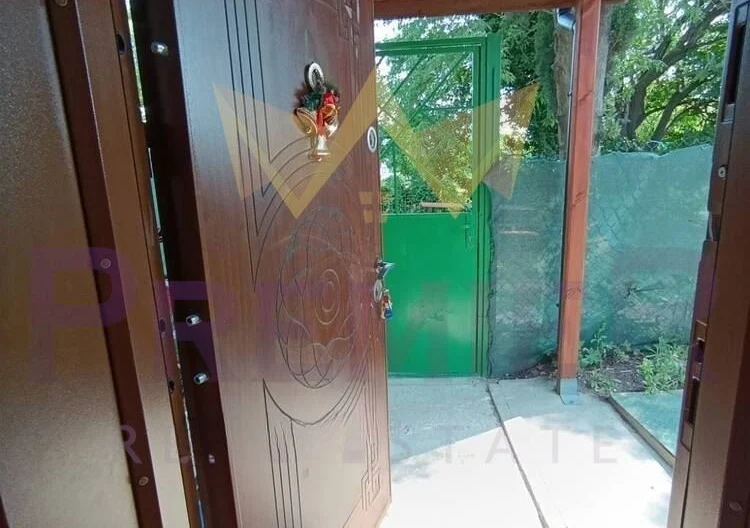 Къща в кв.Галата -  - снимка 14 - Имоти Премиер