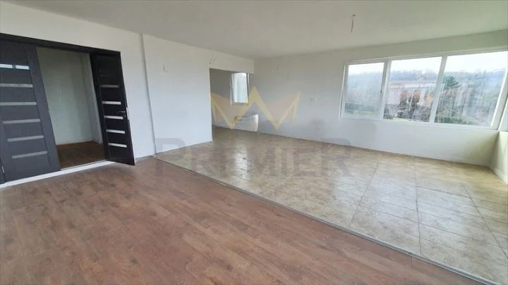 Къща в м-ст Зеленика - - снимка 2 - Имоти Премиер