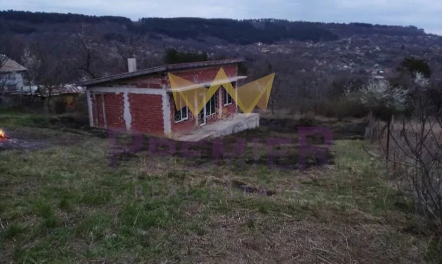 Къща в м-т Планова, гр.Варна -  - снимка 1 - Имоти Премиер