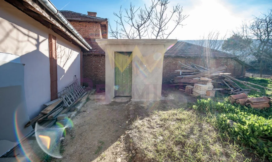 Къща в с. Аспарухово -  - снимка 15 - Имоти Премиер