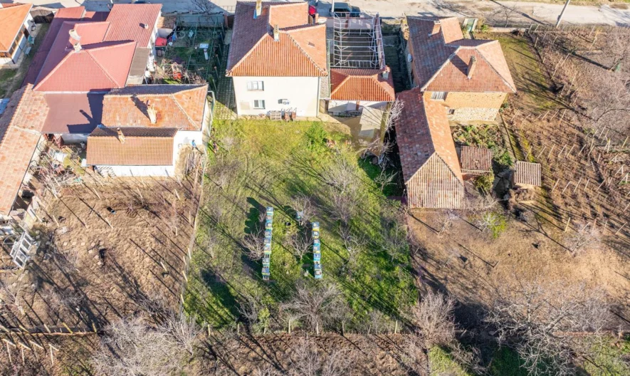 Къща в с. Аспарухово -  - снимка 8 - Имоти Премиер