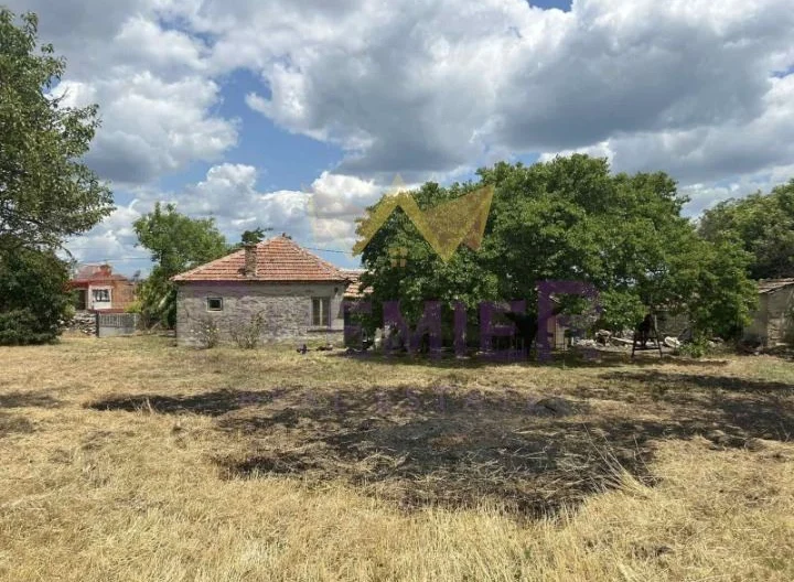 Къща в с. Аврен, обл. Варна -  - снимка 3 - Имоти Премиер