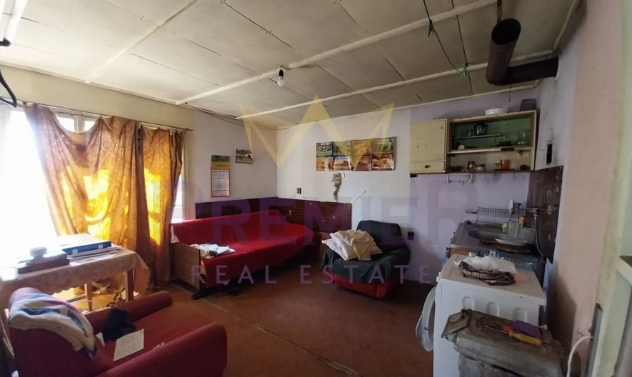 Къща в с. Безмер -  - снимка 4 - Имоти Премиер