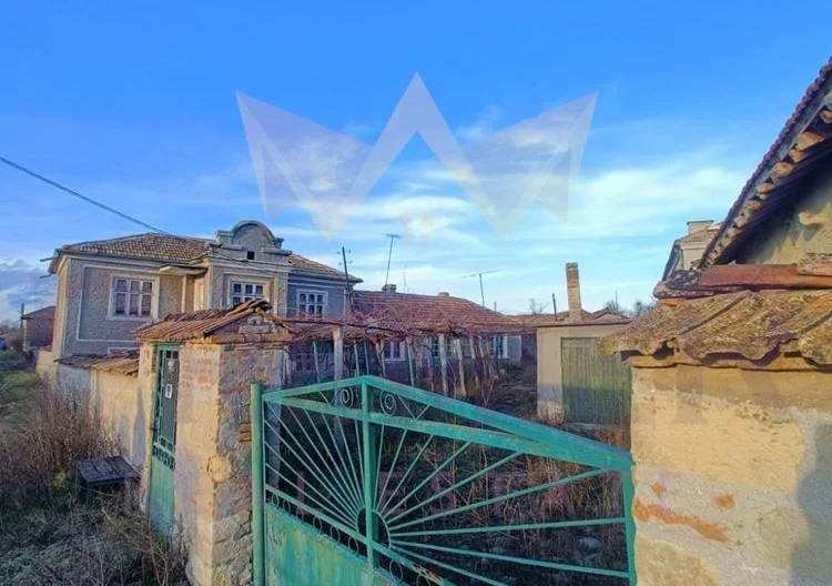 Къща в с. Брестак, област Варна - - снимка 1 - Имоти Премиер