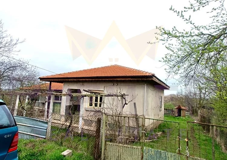 Къща в с. Червенци - - снимка 3 - Имоти Премиер