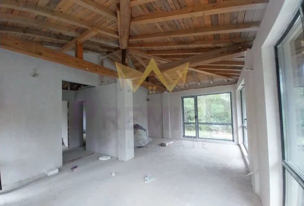 Агенция за недвижими имоти - Имоти Премиер - имот - 780937, Цена: 199900 EUR